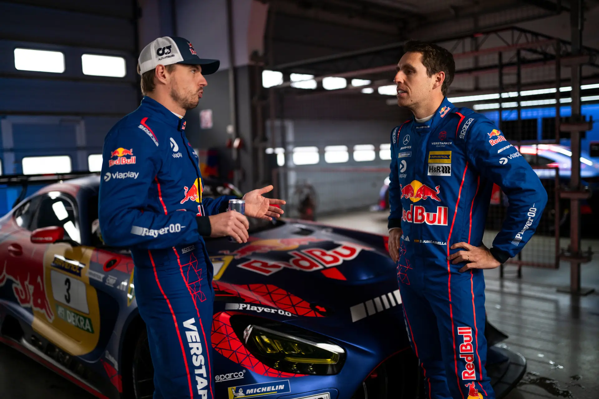 verstappen-juncadella-nurburgring-jpg
