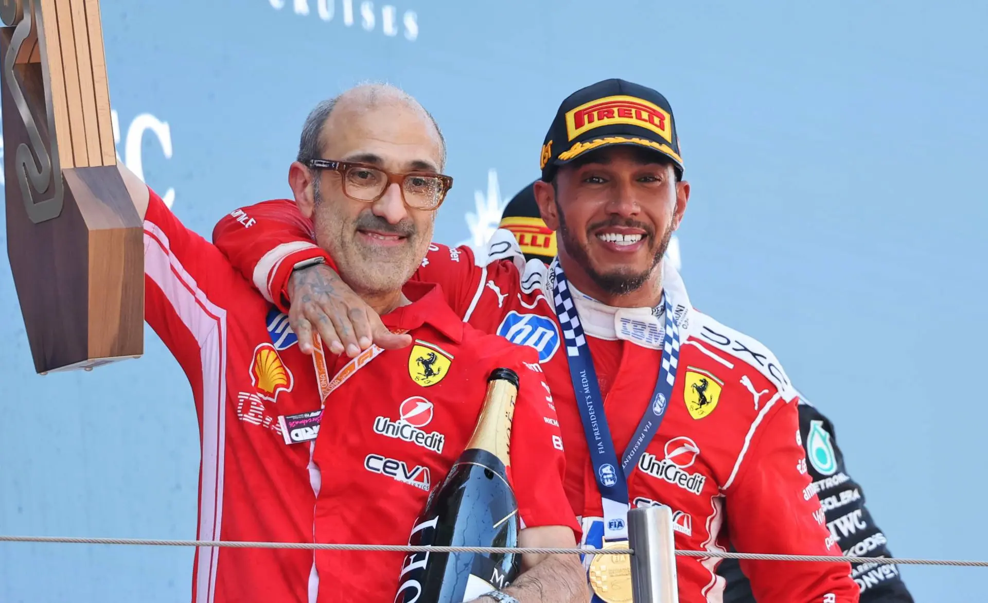 Hamilton en Santi blijken perfecte match: geen sprake van vervanger bij Ferrari