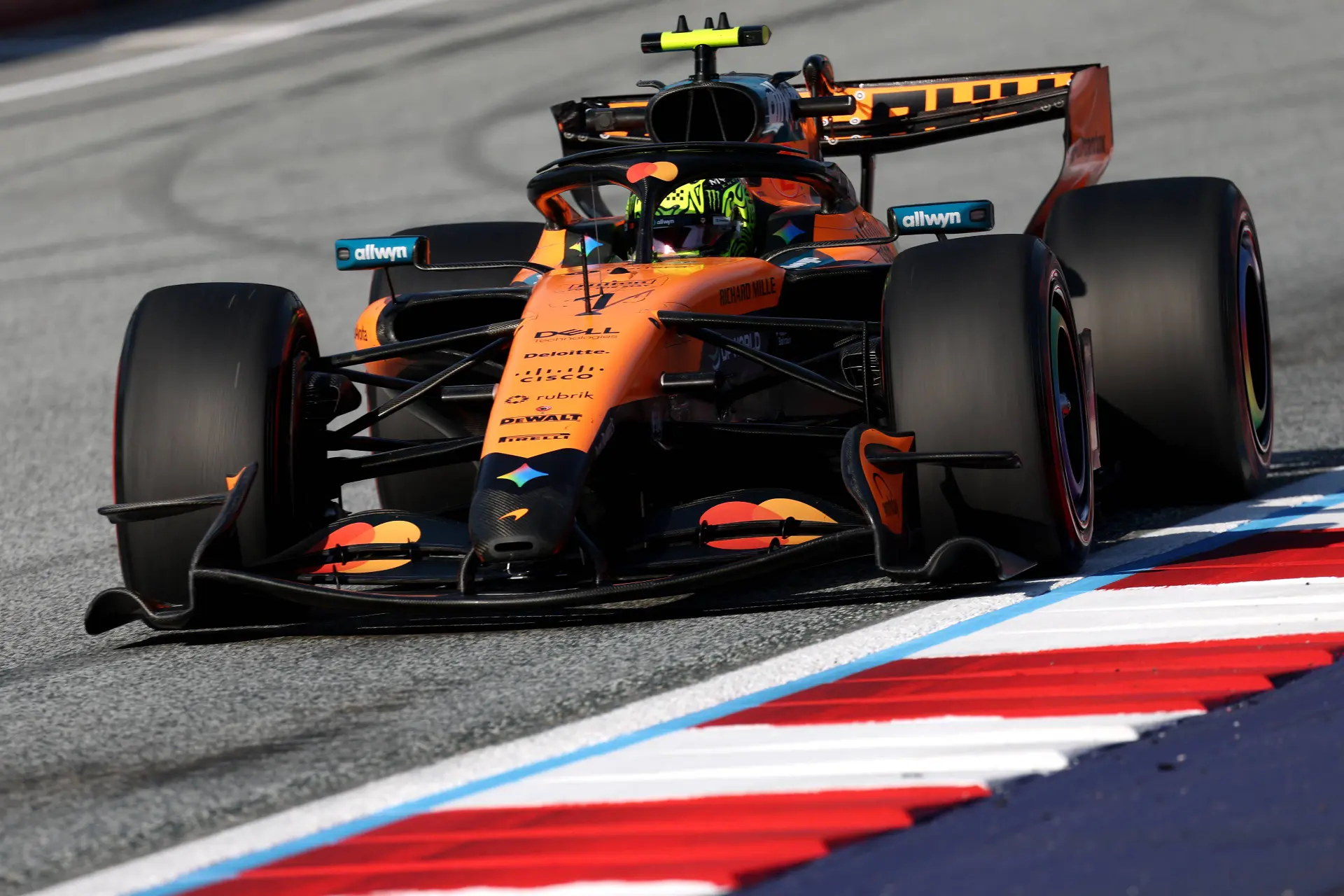 lando-norris-mclaren-rear-wing-austria-mcl40-jpg