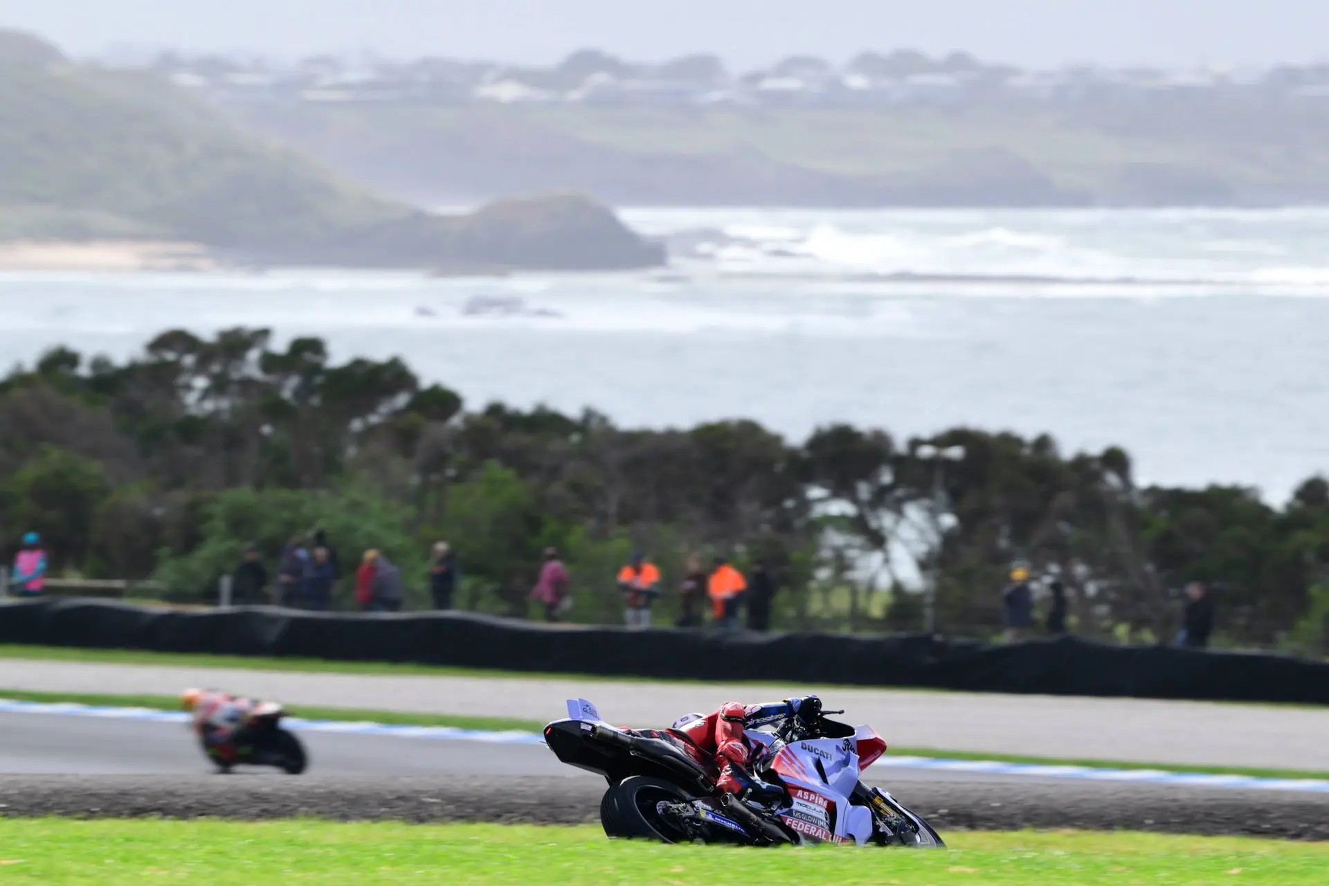 Legendary Phillip Island Circuit safe as Fox family denies sale or redevelopment