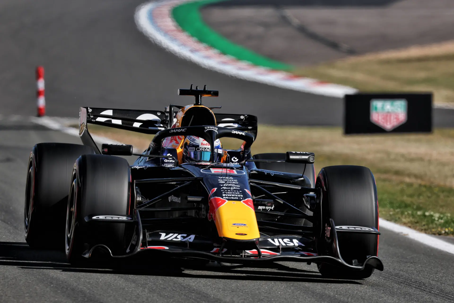 Verstappen kent wéér een dramastart tijdens de sprintrace op Silverstone