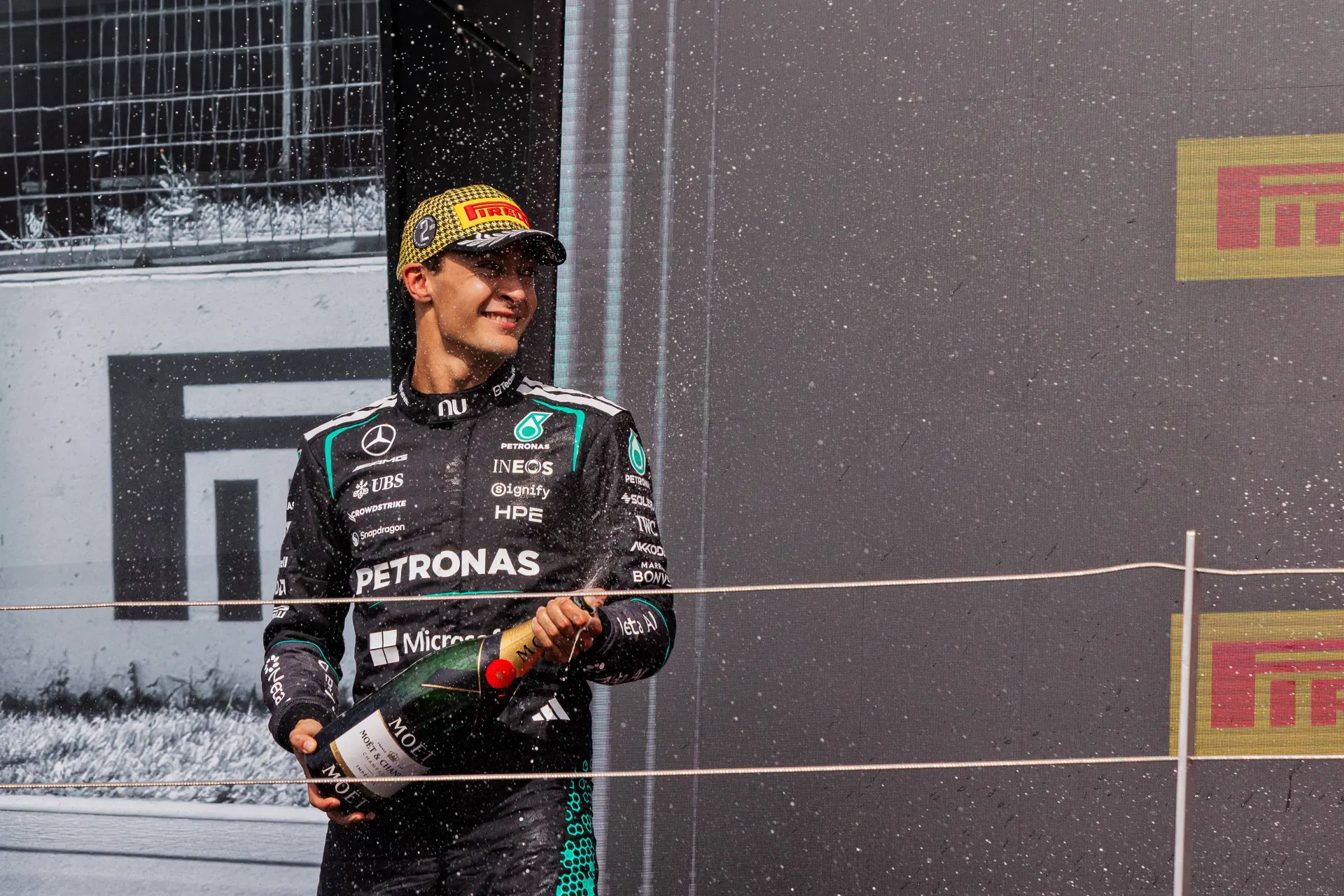 Russell schaart Verstappen in bijzonder rijtje: 'Een van de grootsten allertijden'