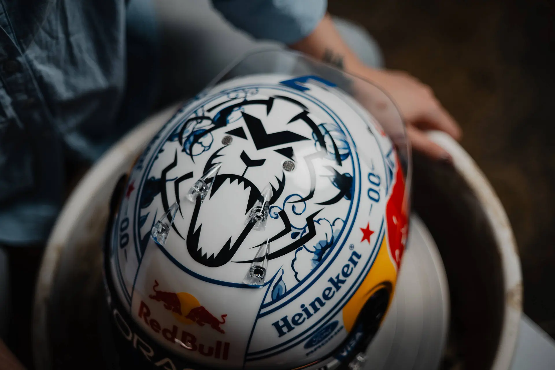 max-verstappen-zandvoort-2026-helm