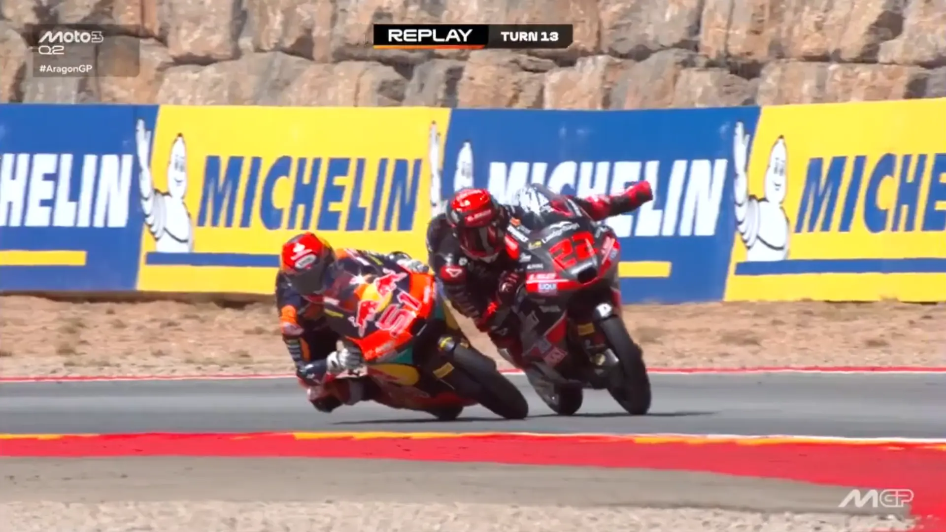 Almansa had a near miss with Uriarte (Credit: MotoGP)