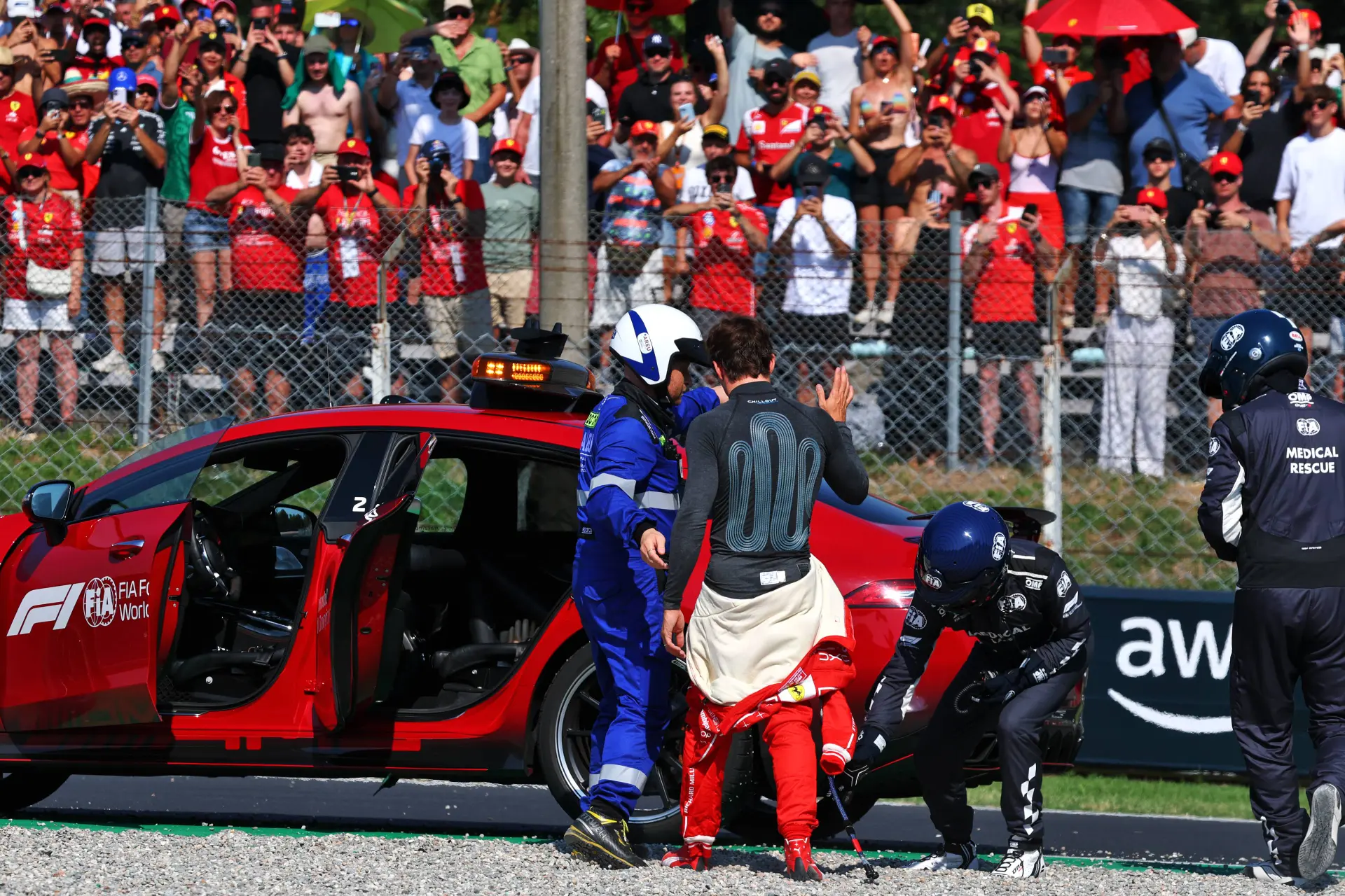 charles-leclerc-crash-monza