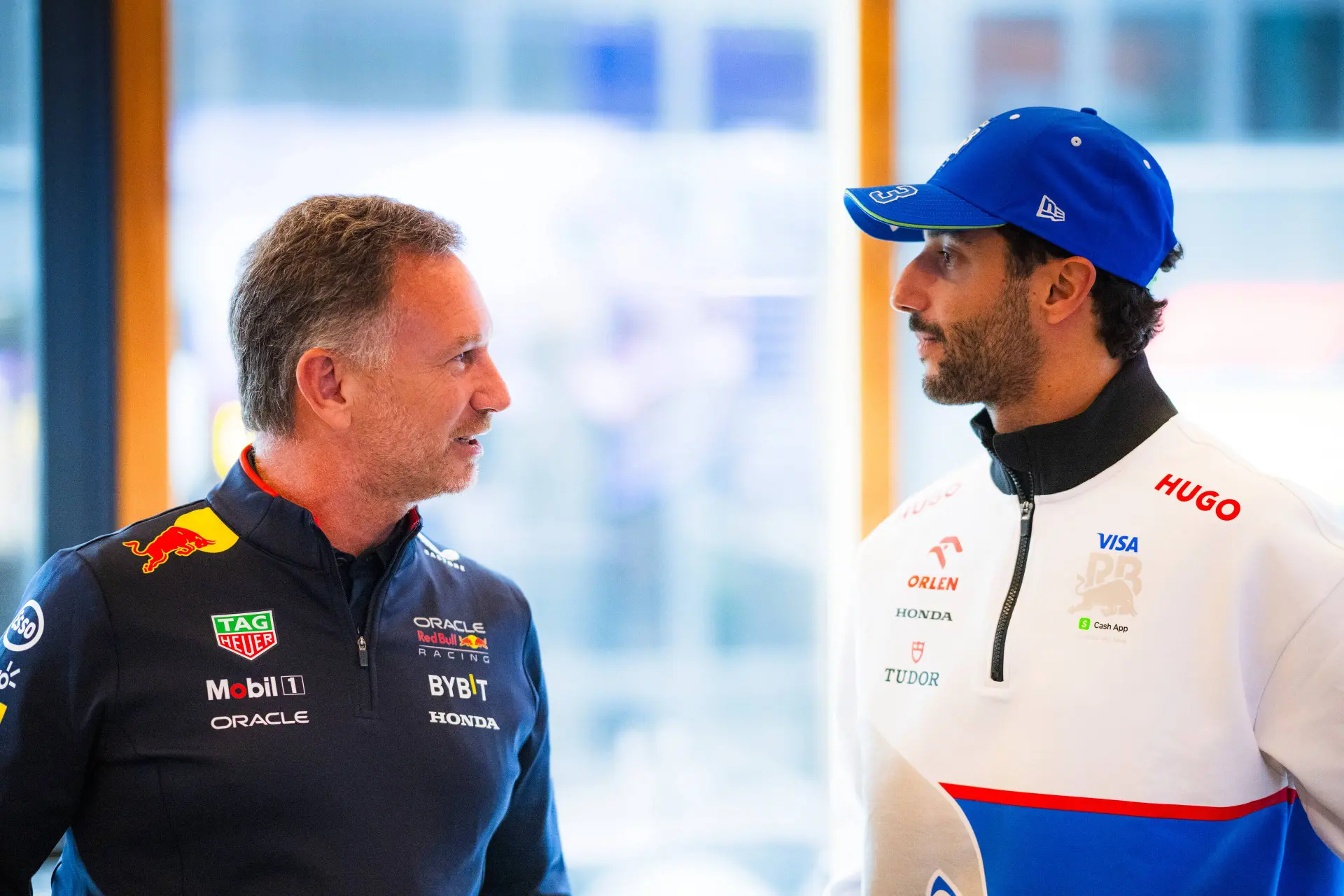 horner-haalt-uit-naar-ricciardo