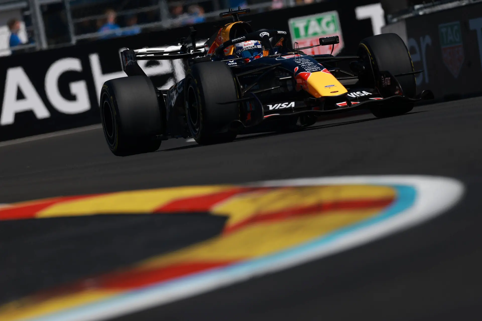 max-verstappen-madrid-vt1