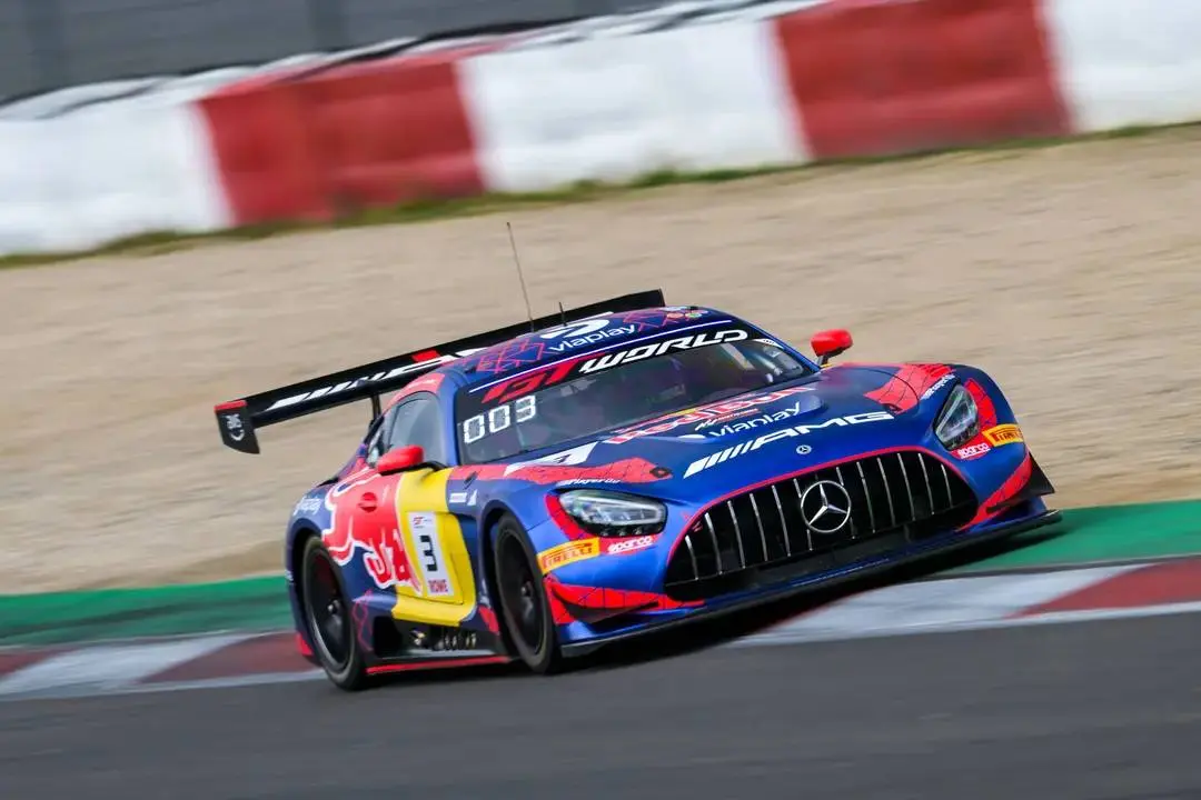 verstappen-racing-nurburgring-6a91e753c491d
