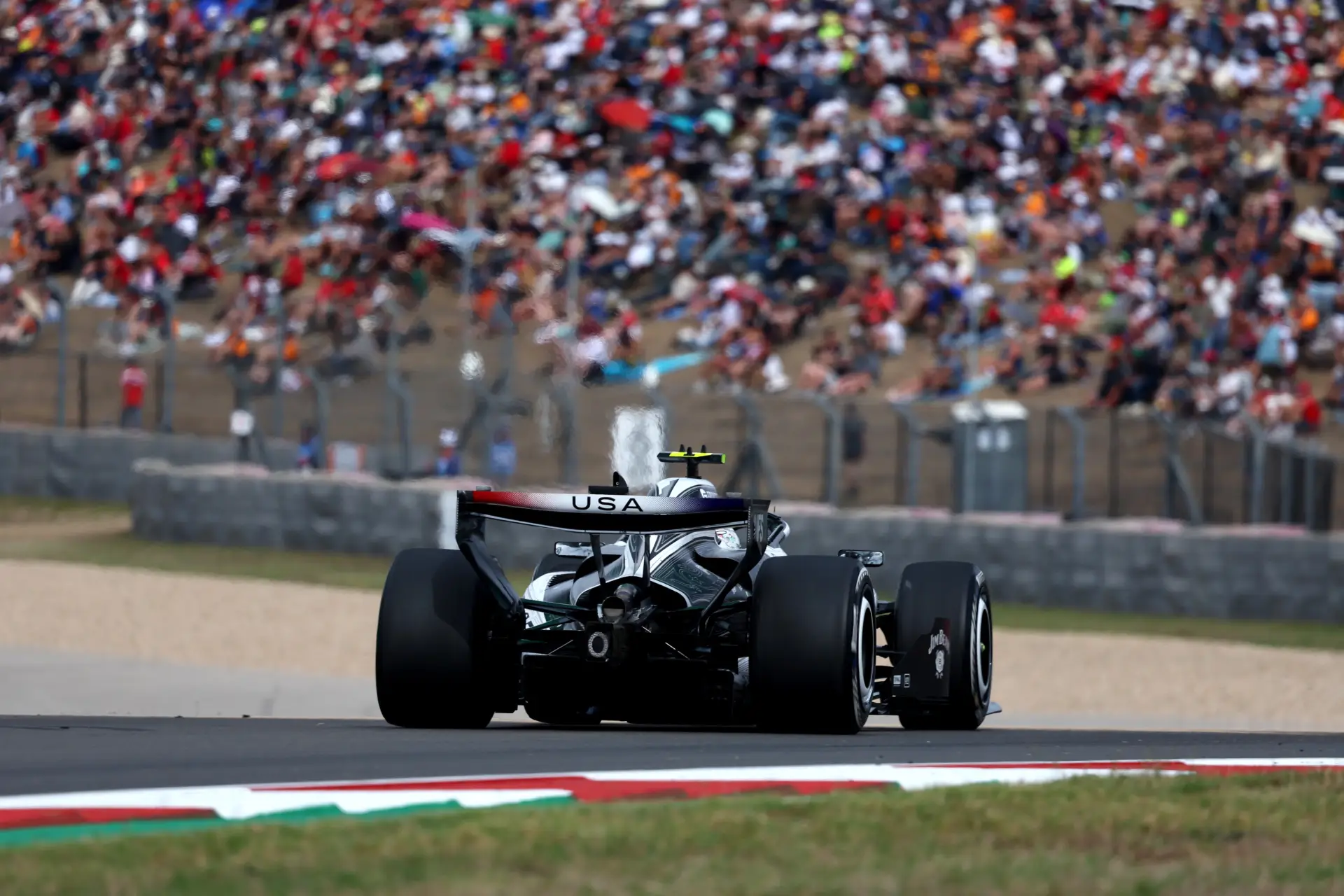 cadillac-bottas