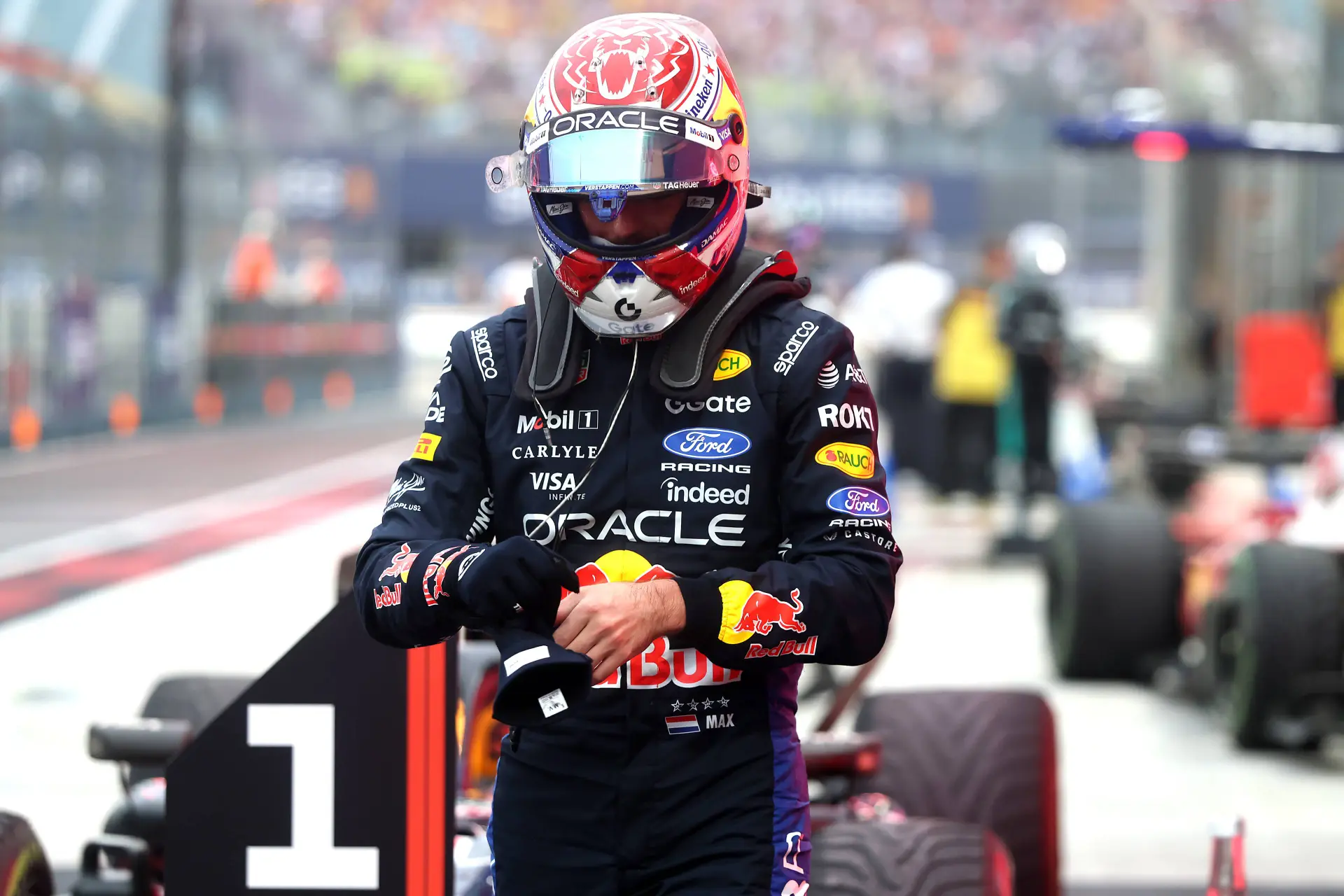 max-verstappen-red-bull-racing-singapore