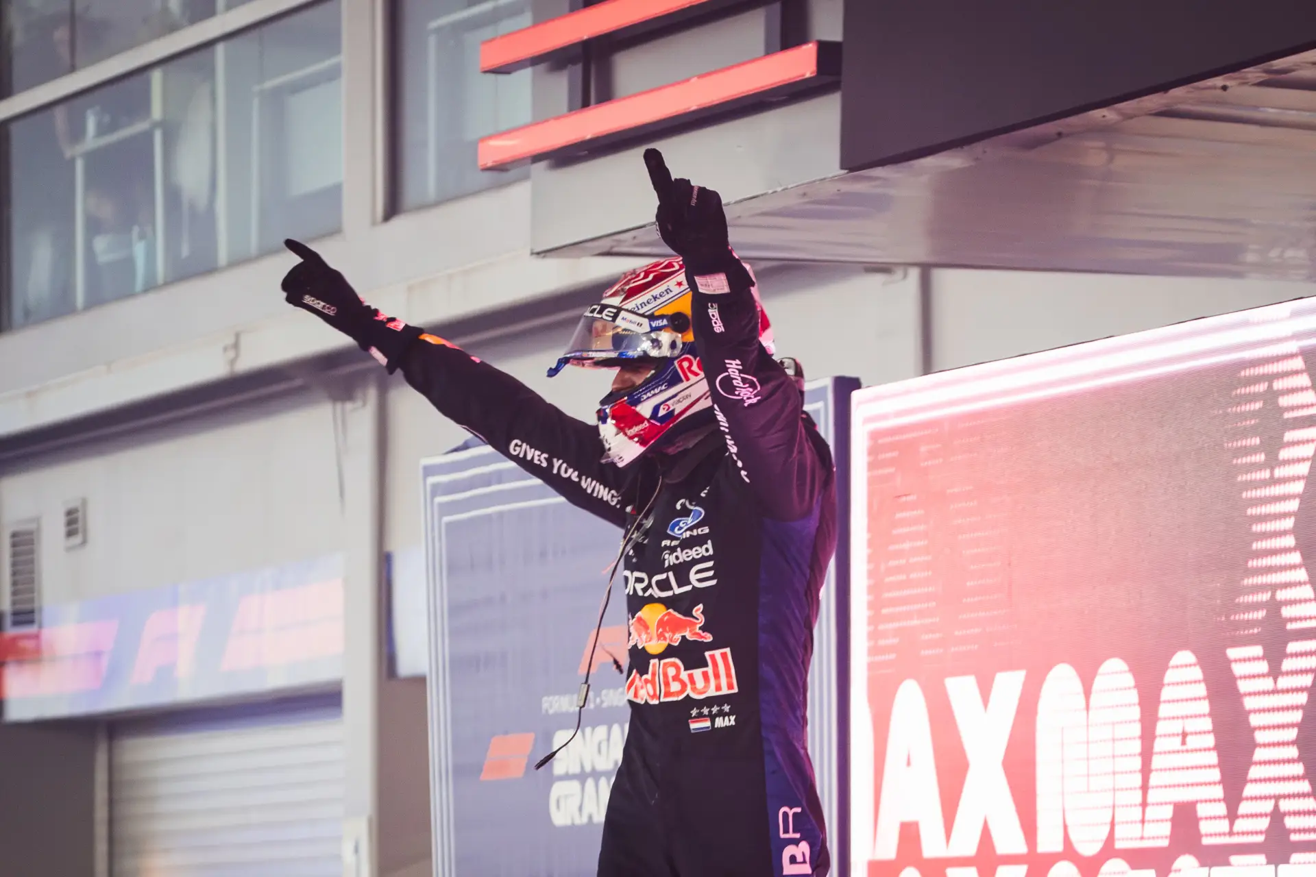 verstappen-win-sgp