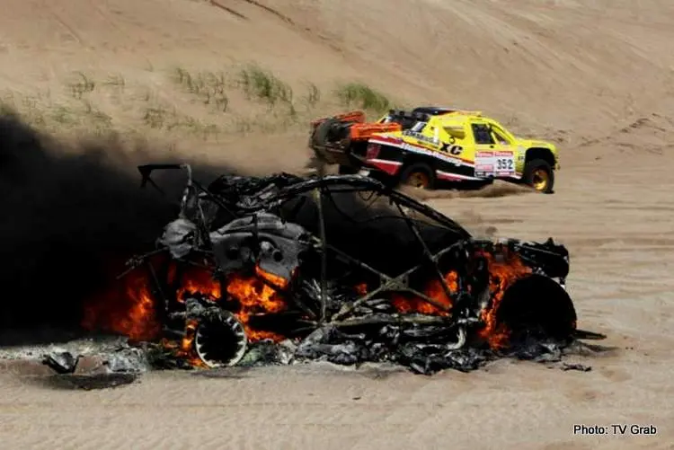 dakar car on fire