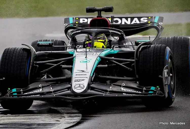 hamilton mercedes w15 shakedown wet silverstone f1