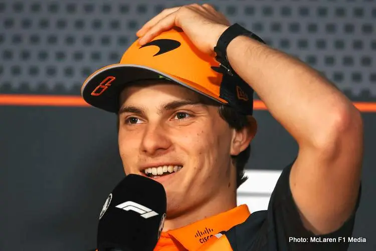 oscar piastri mclaren baku