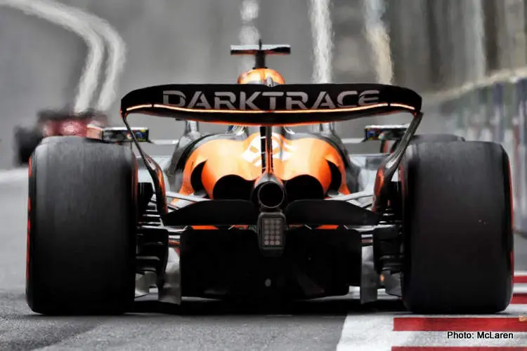 piastri mclaren rear wing