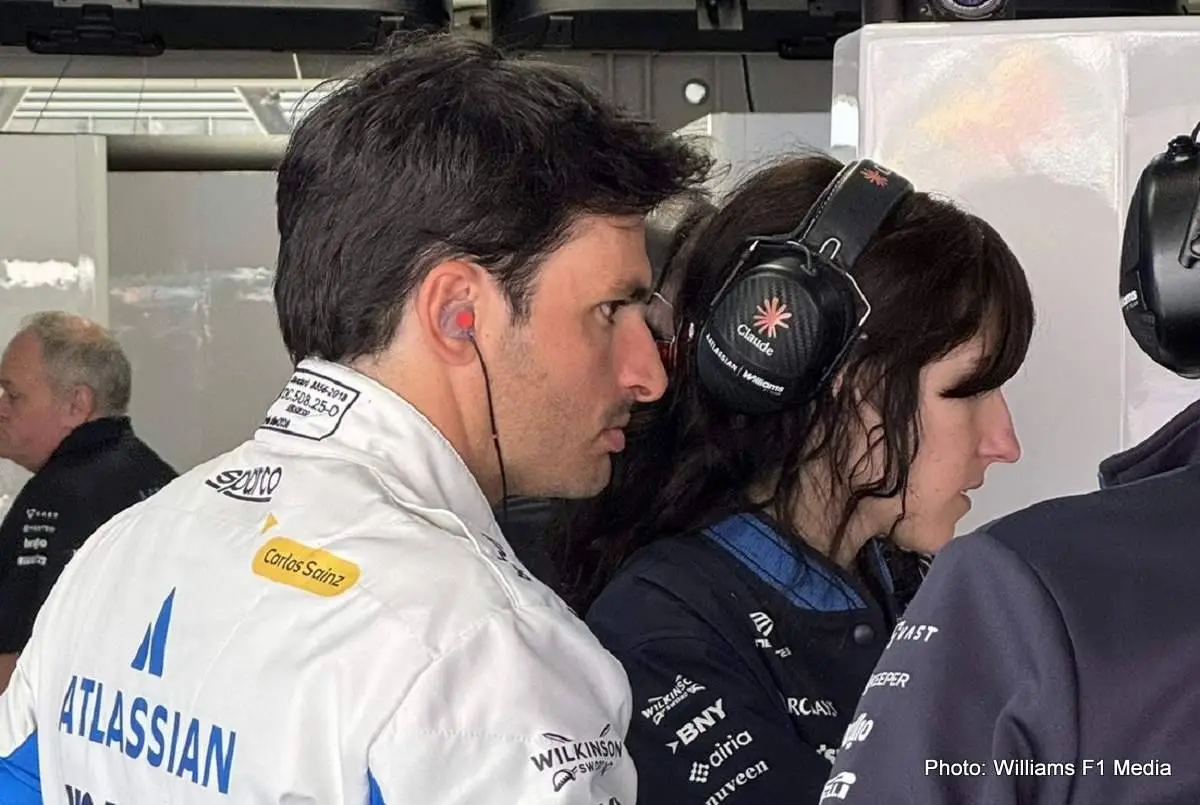 Sainz-Williams-Garage-2026