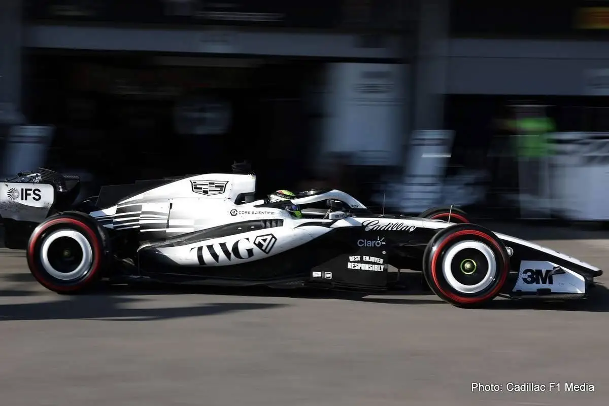 The Woking Wedge: How Norris Split Ferrari in the Chase for the Podium — image 6
