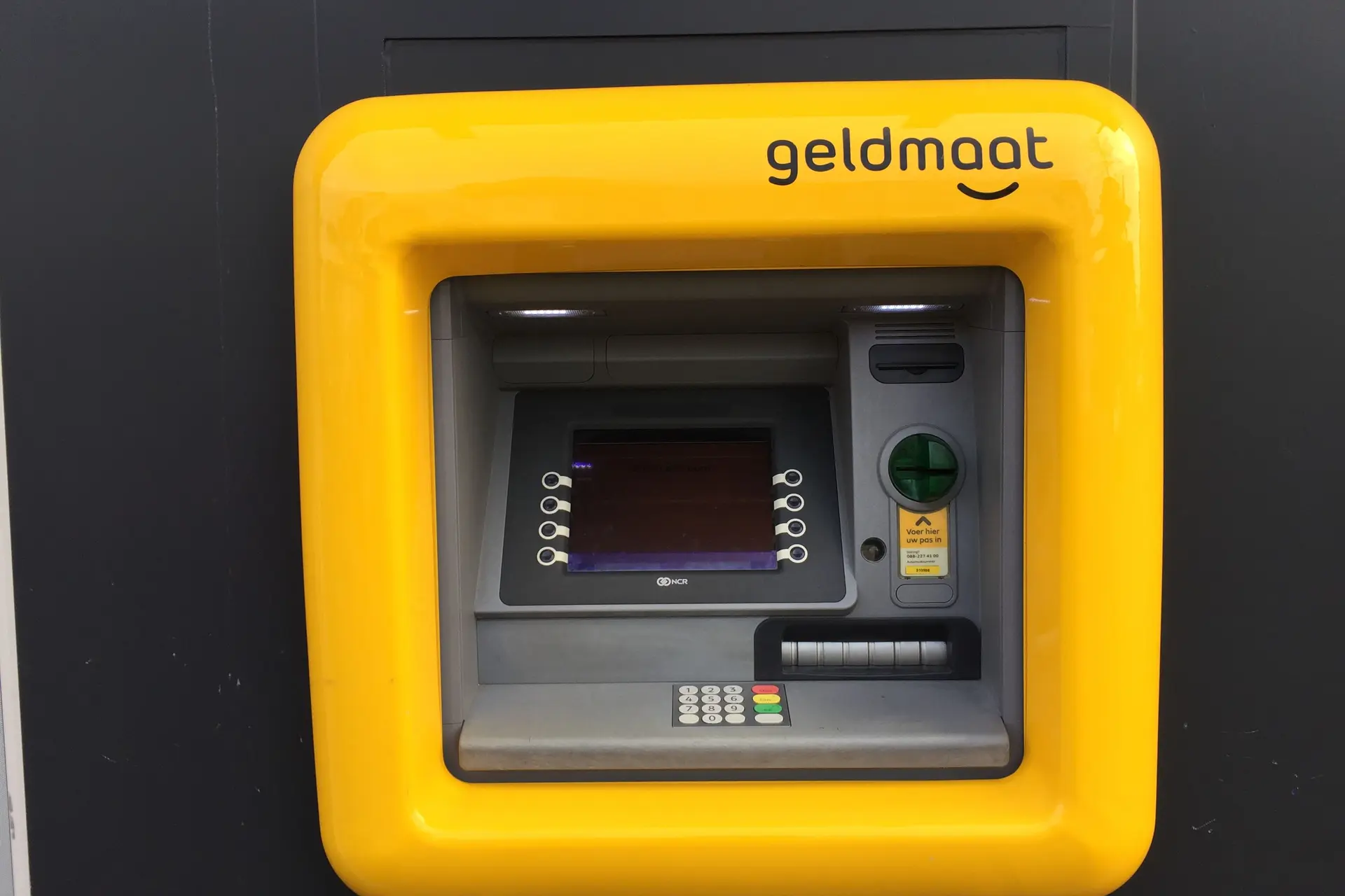Contant geld pinnen niet langer meer gratis, dit ga je vanaf nu betalen