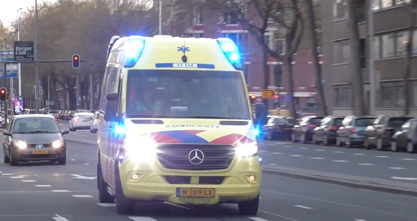 Meisje (10) overleden nadat ze werd geraakt door auto