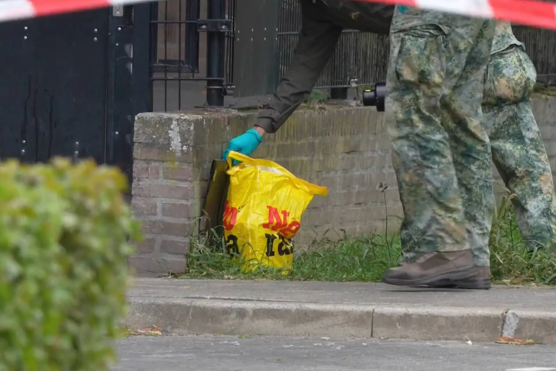 Bewoners van flat halsoverkop geëvacueerd na bizarre vondst in tas in woonwijk