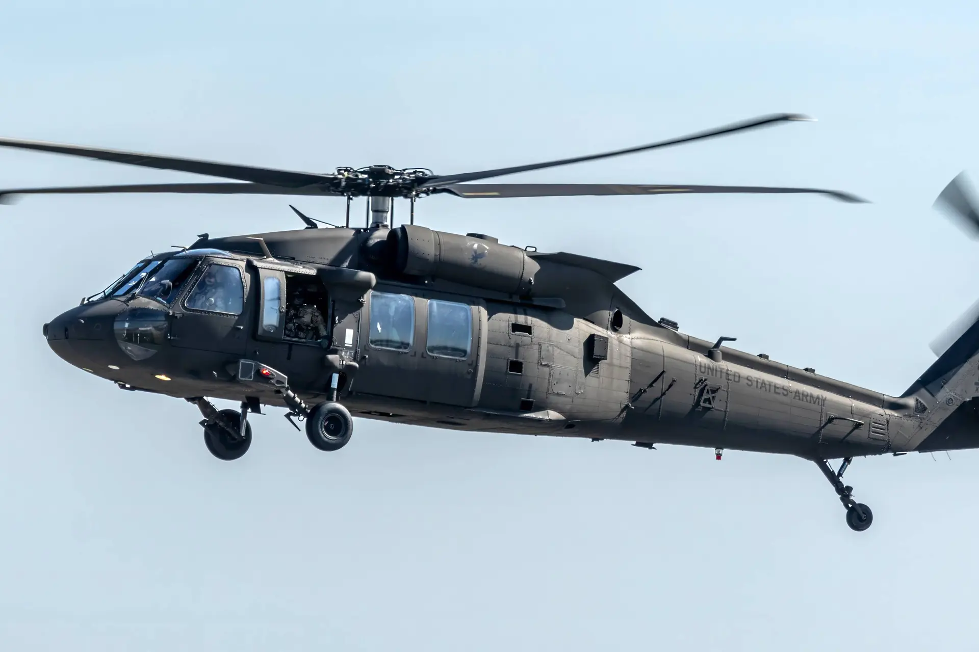 Vier militairen omgekomen bij helikoptercrash nabij legerbasis