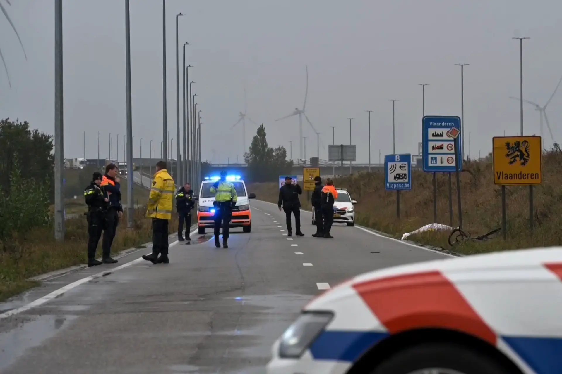 Dode fietser gevonden, aangereden door een auto