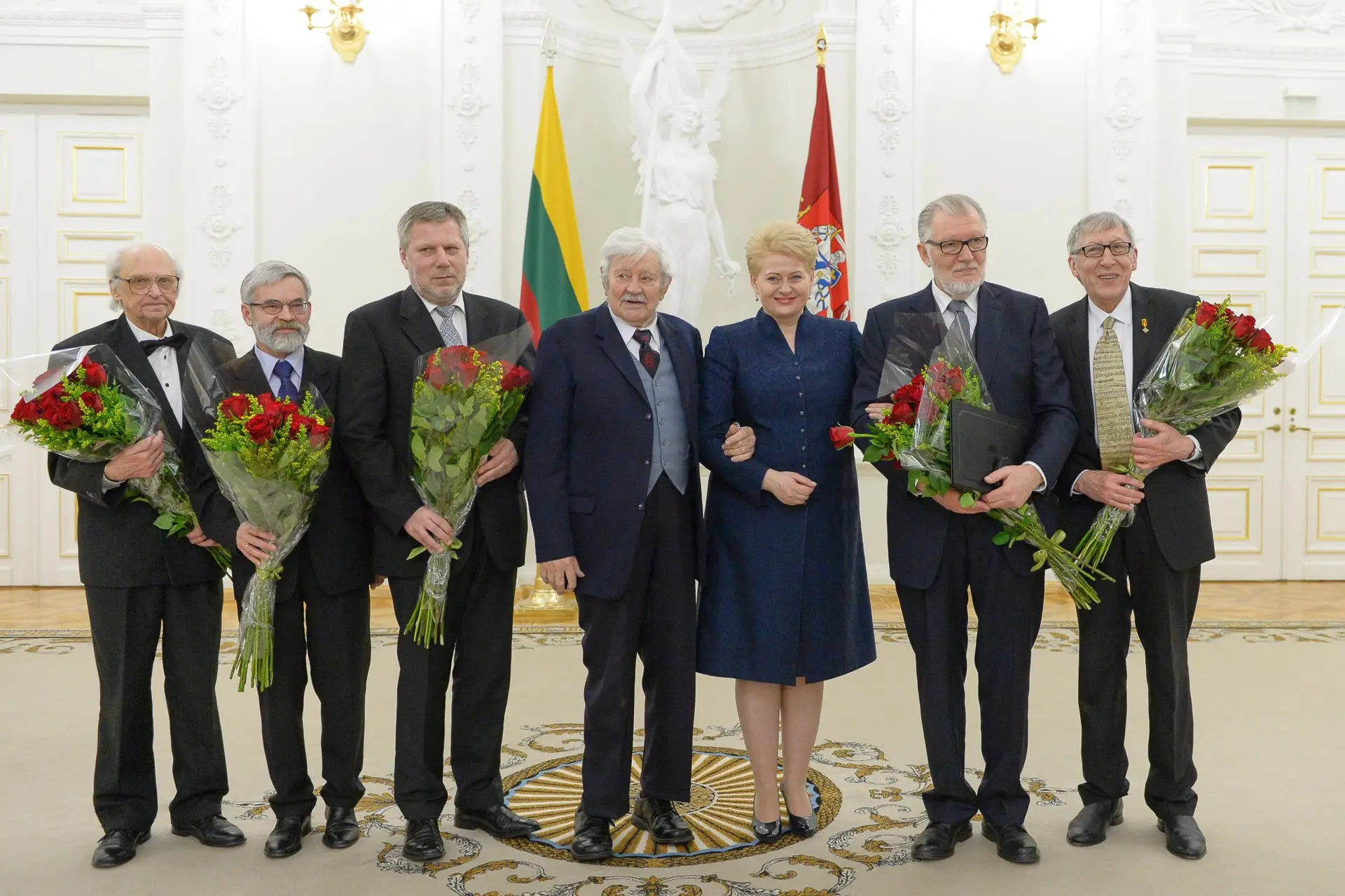 Prezidentė Dalia Grybauskaitė įteikė Nacionalines kultūros ir meno premijas