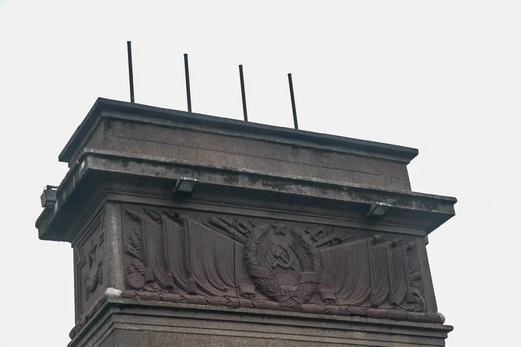 Sovietinių lentų ardymas