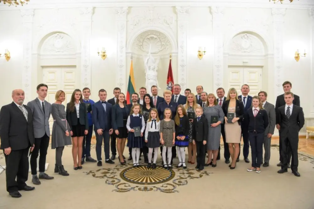 Konstitucijos egzamino laureatai