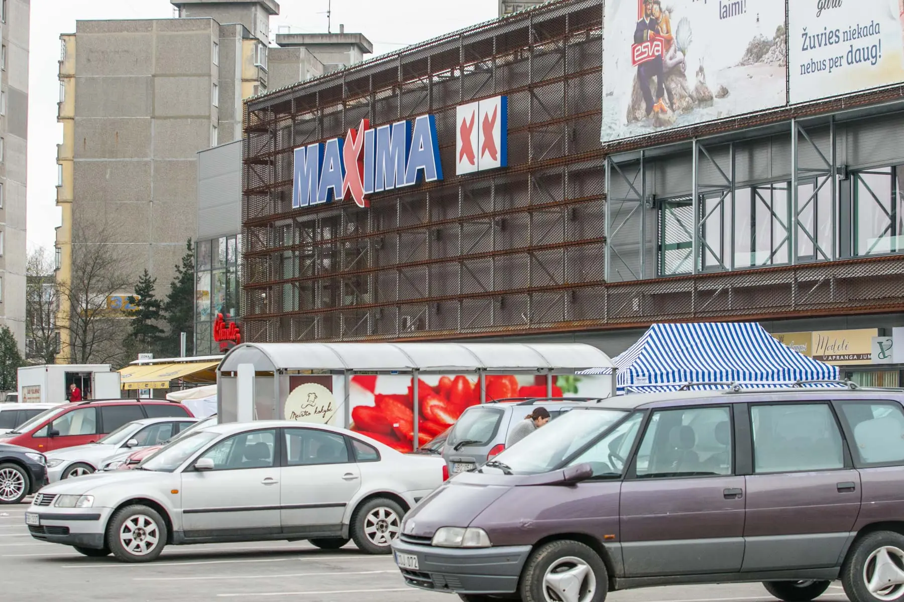 Apmokestinta „Maxima“ stovėjimo aikštelė