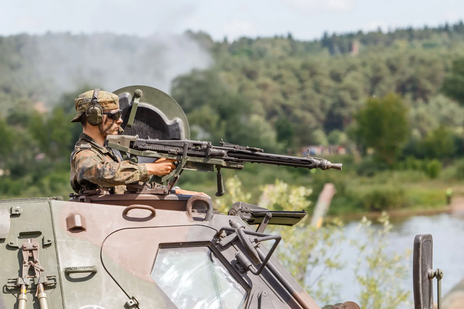 Karių persikėlimas per Nemuną, Nato, kariuomenė