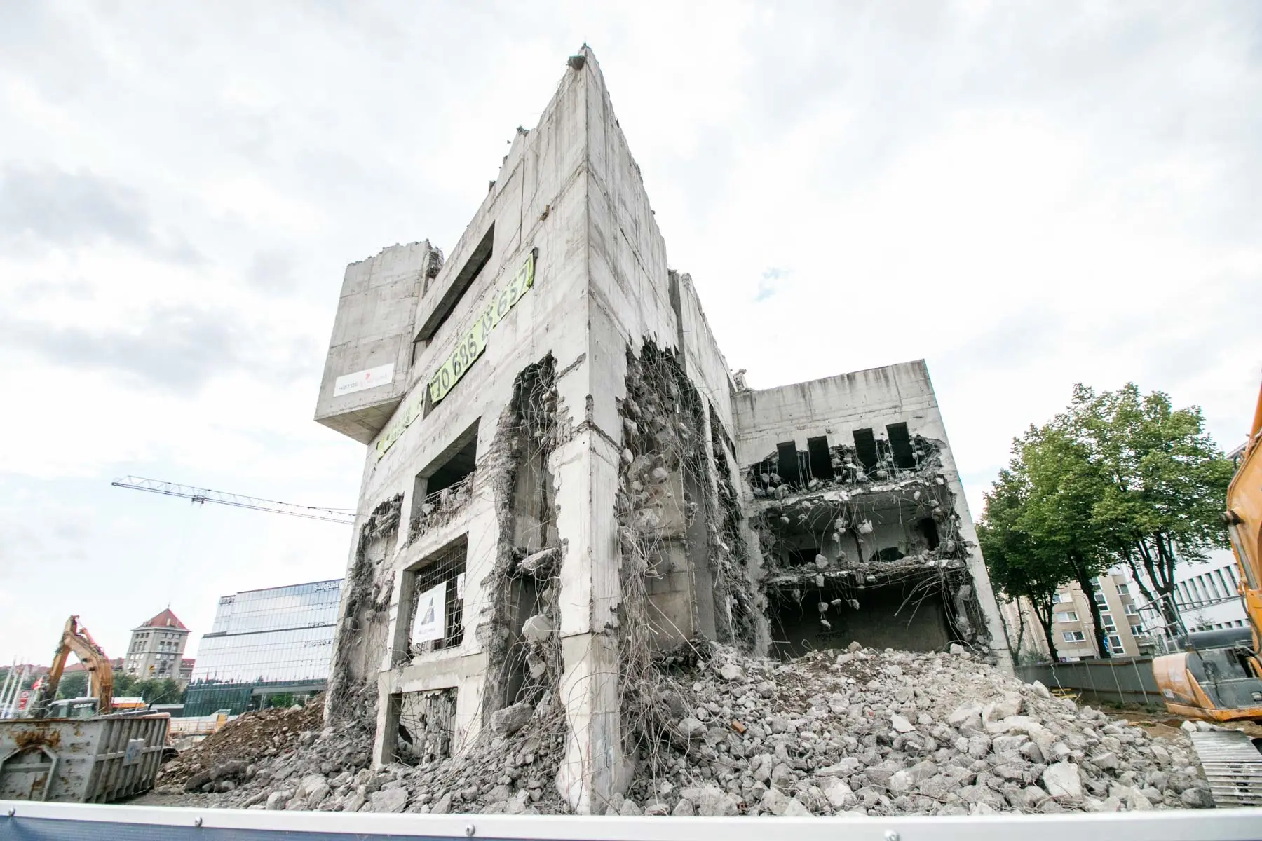Griaunamas „Respublikos“ viešbutis