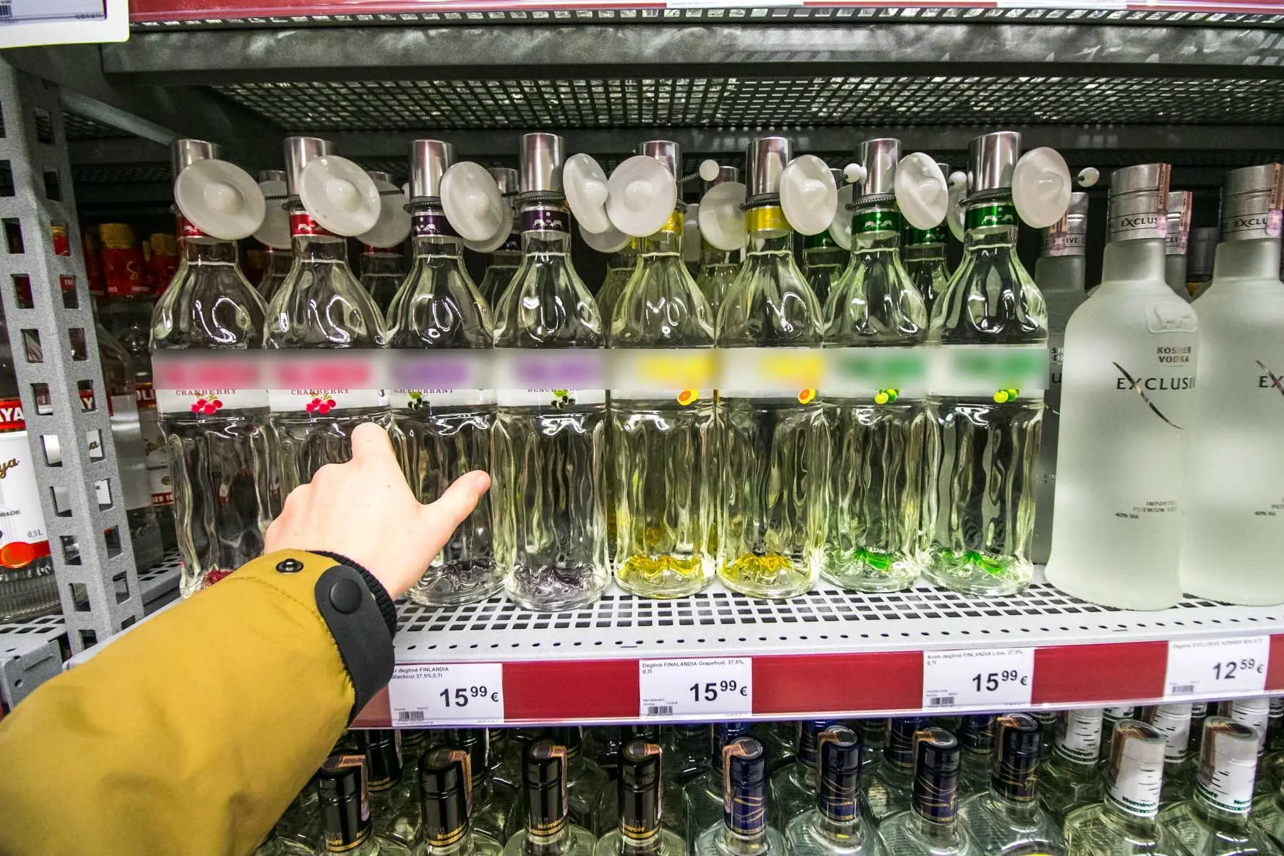 Alkoholis, alkoholiniai gėrimai parduotuvėje