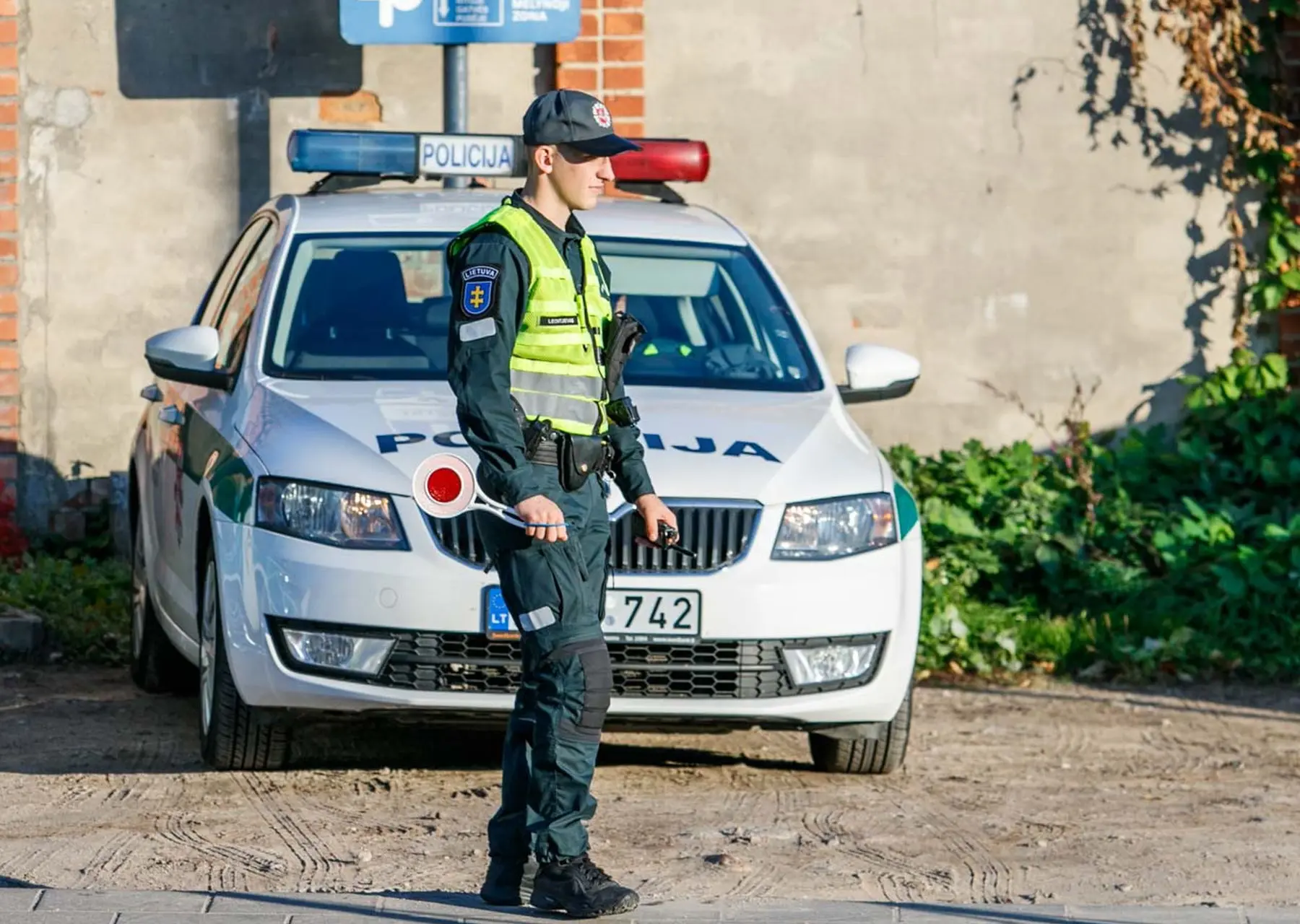 Policija, reidas, Karaliaus Mindaugo prospektas, Birštono gatvė