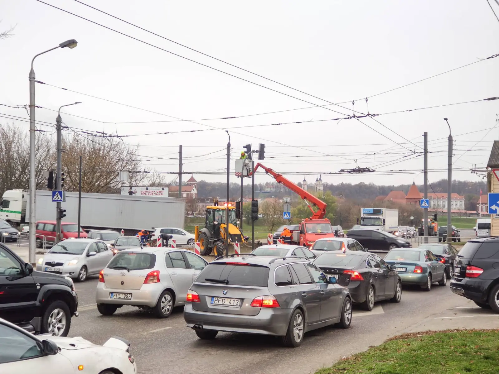Įrengiama saugumo salelė Jurbarko ir A. Kriščiukaičio gatvių sankryžoje