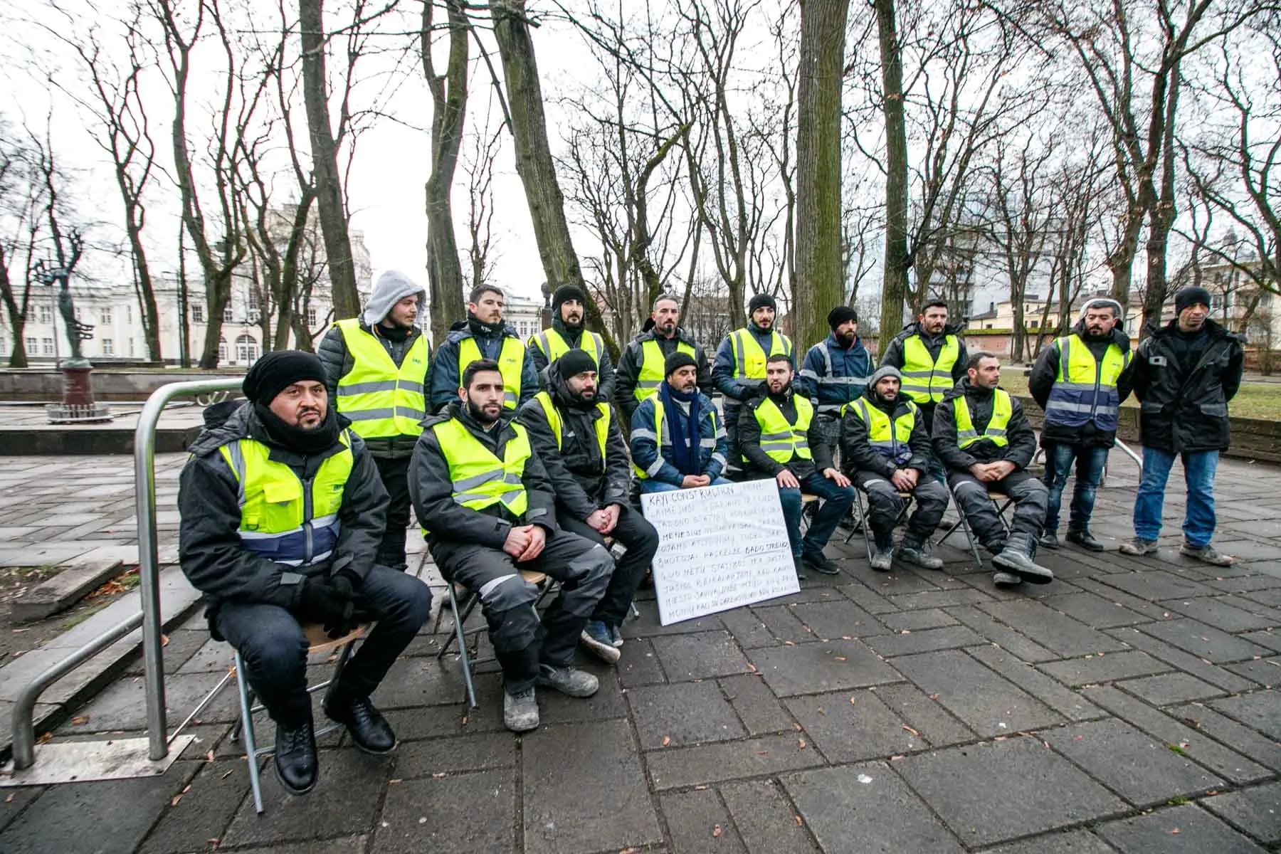 Turkų darbuotojų protestas prie Kauno savivaldybės