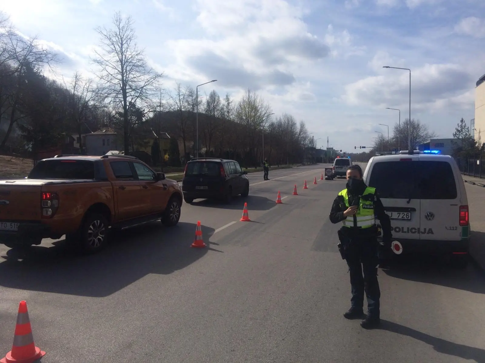 Policija Velykų savaitgalį tikrina į Kauną įvažiuojančius automobilius