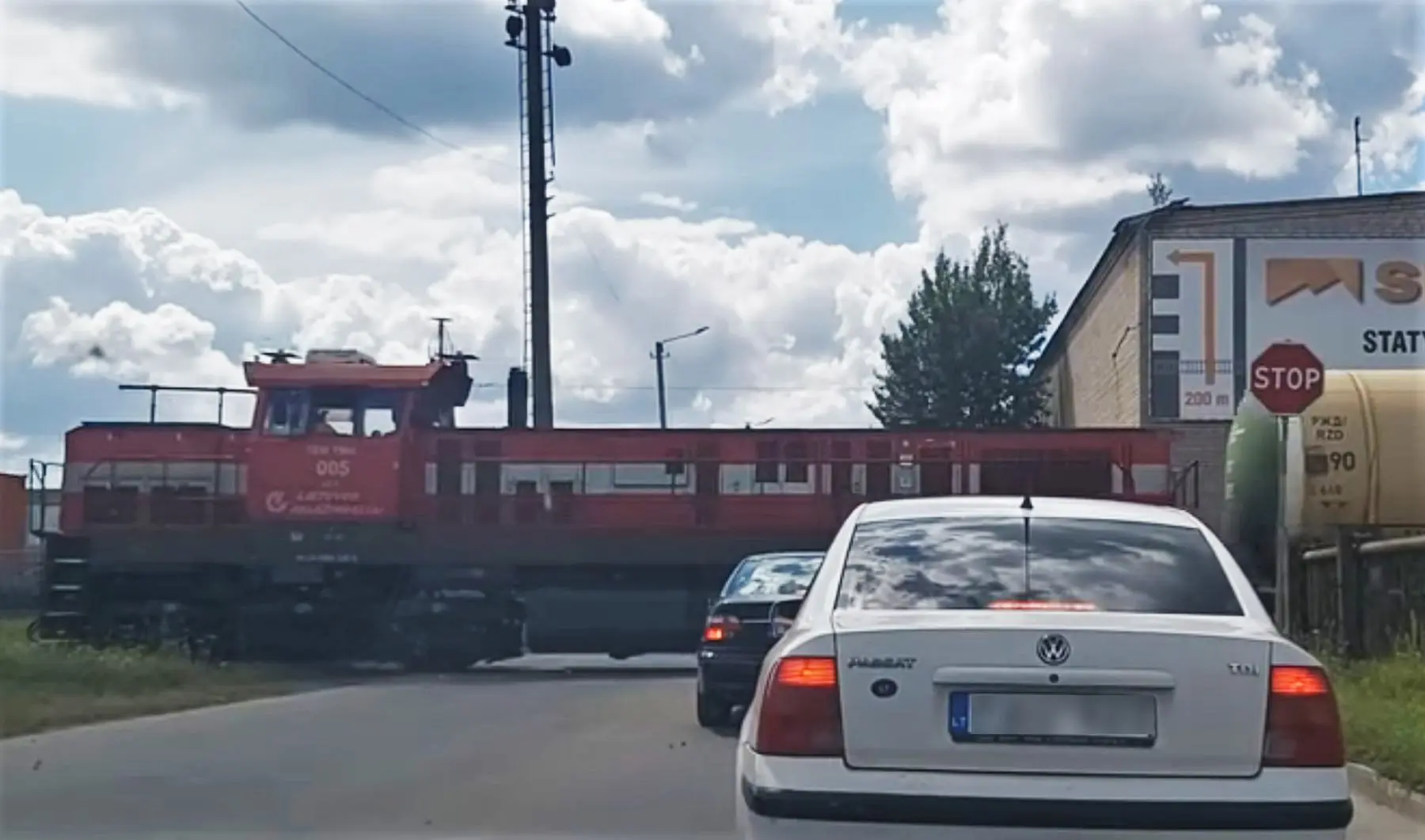 Traukinys Technikos gatvės pervažoje