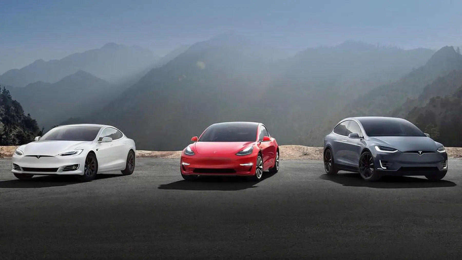 „Tesla“ elektromobiliai