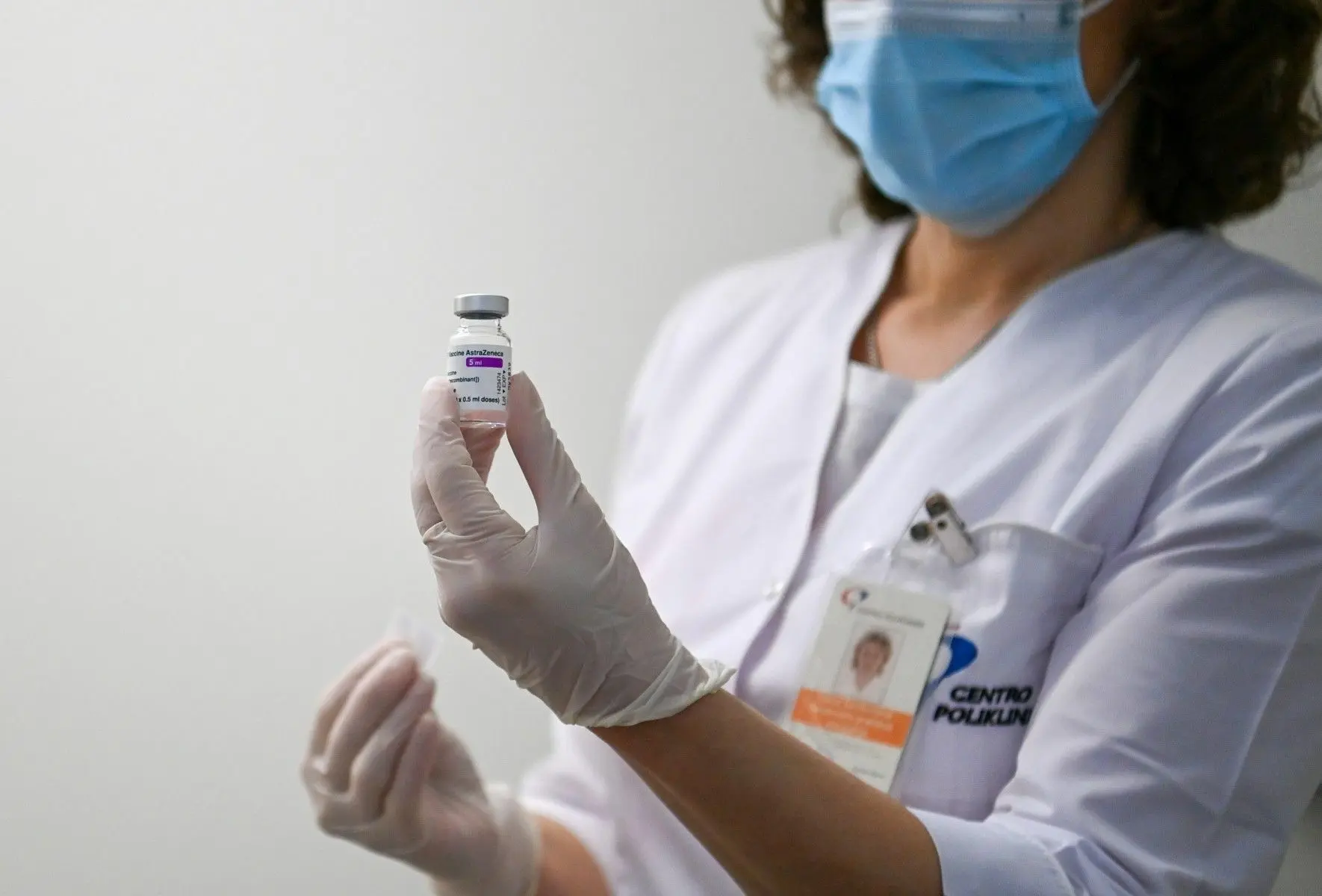 G. Nausėda skiepijamas nuo koronaviruso „AstraZeneca“ vakcina / DELFI nuotr.