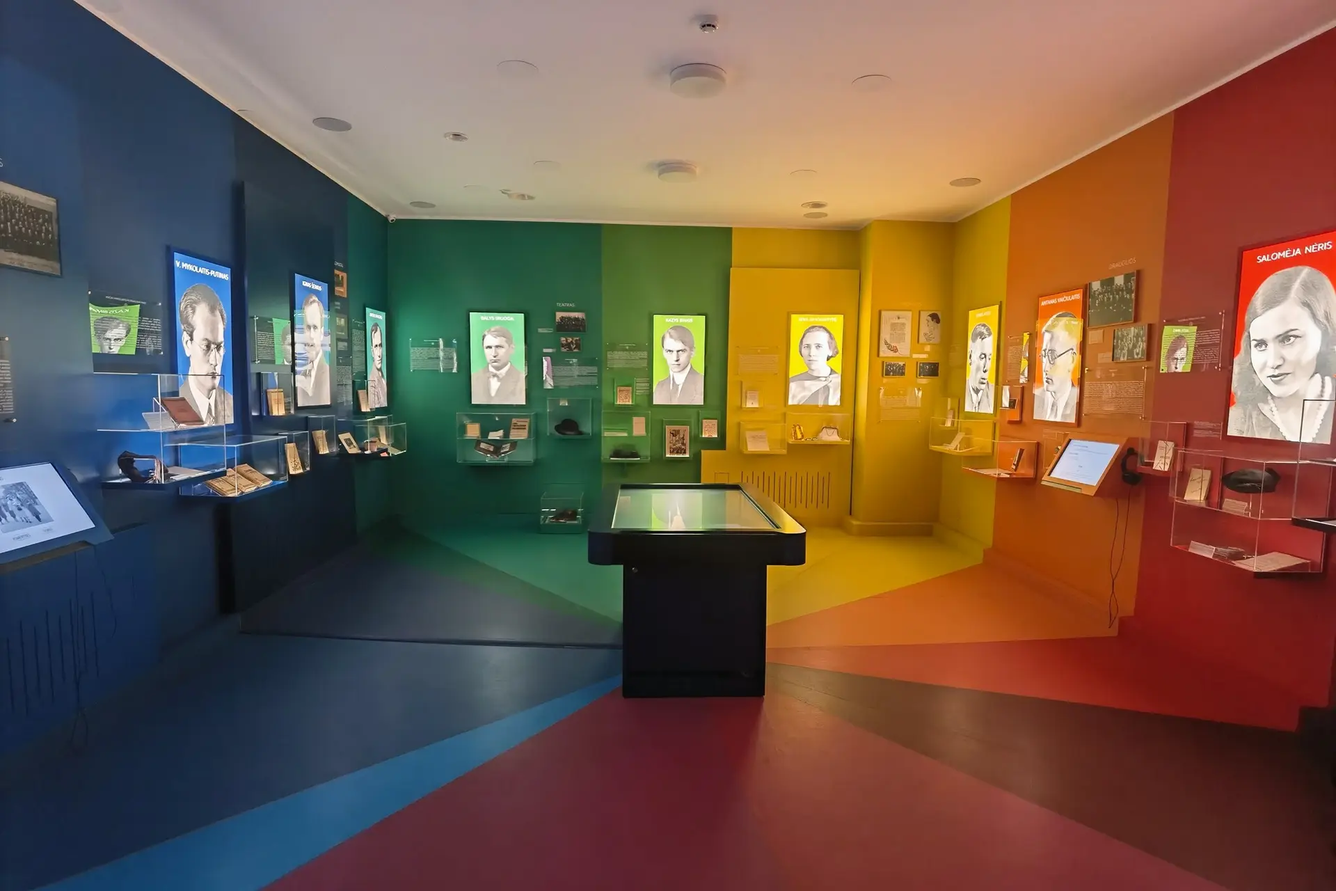 Nauja ekspozicija Maironio lietuvių literatūros muziejuje