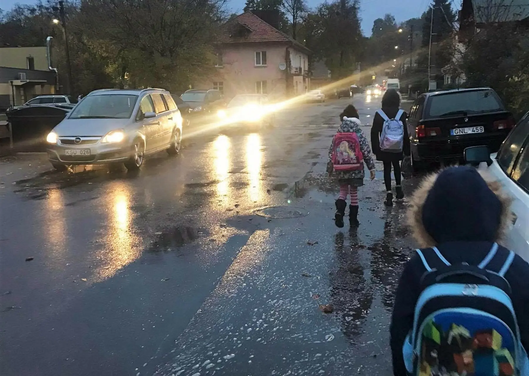 Moksleiviai Inkaro gatvėje
