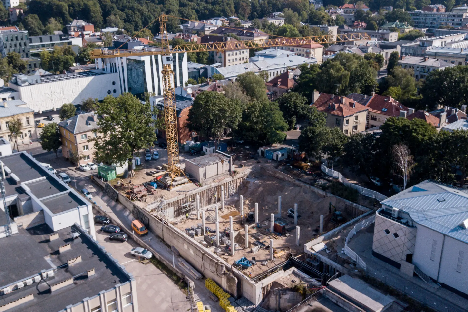 Daugiaaukščio garažo statybos K. Donelaičio gatvėje