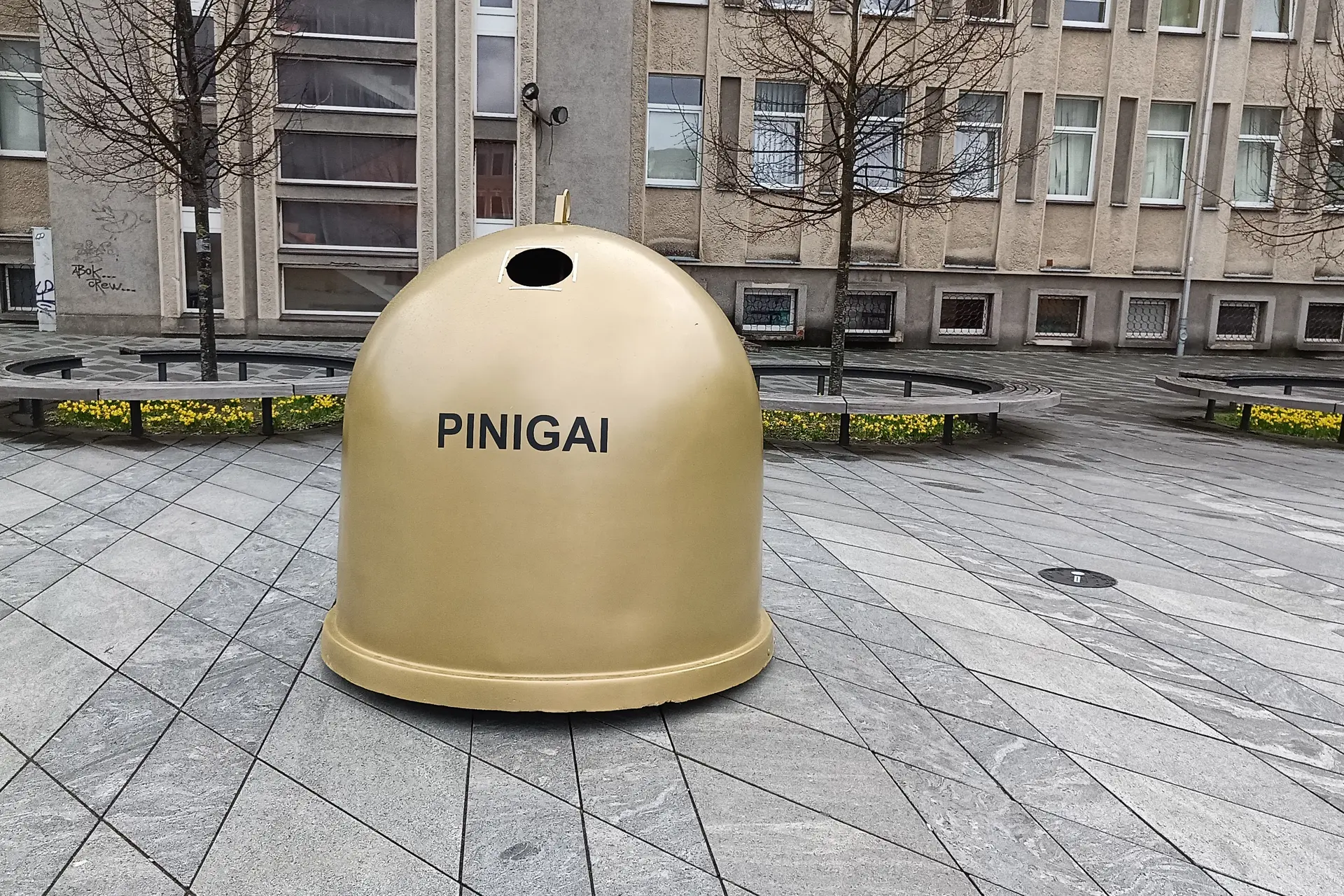 Pinigų konteineris