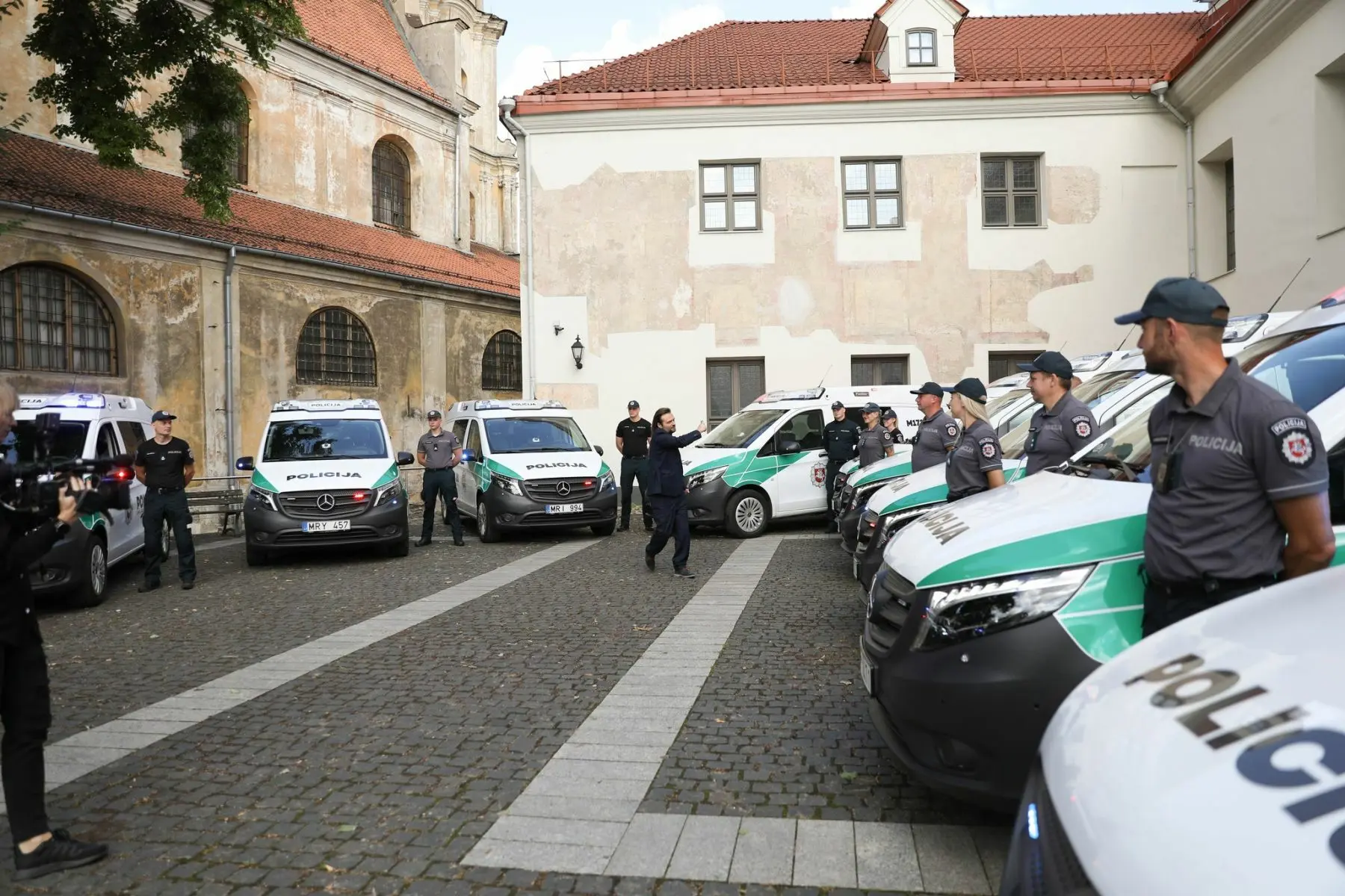 Policija įsigijo 19 naujų reagavimo mikroautobusų už beveik 1,4 mln. eurų