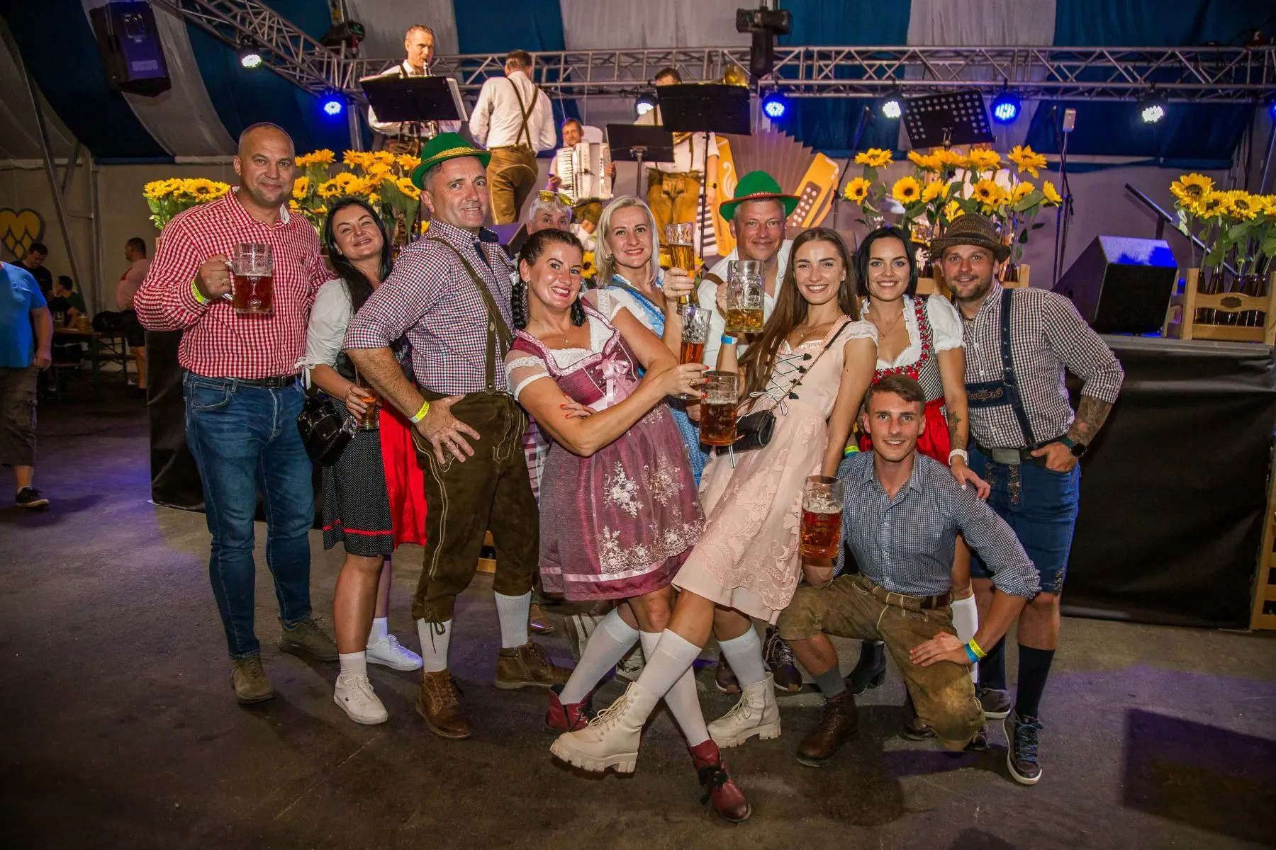 Kaune praūžė ketvirtasis „Oktoberfestas“: šventę vainikavo išskirtinis karališkosios šeimos atstovų vizitas