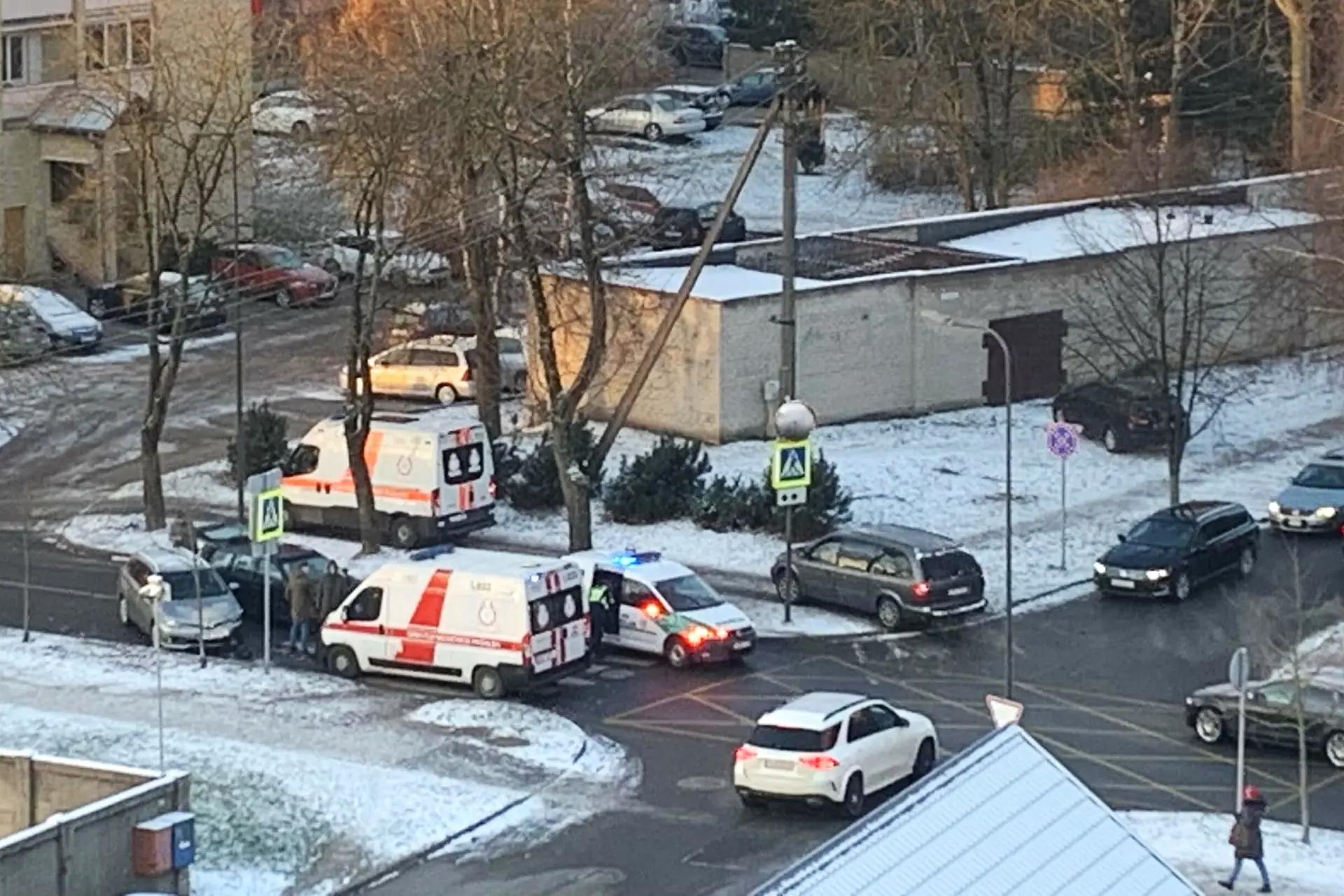 Avarija J. Basanavičiaus alėjoje