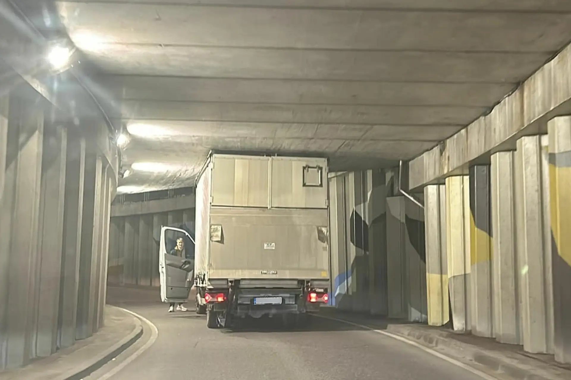 Kelias į „Megą“ užblokuotas