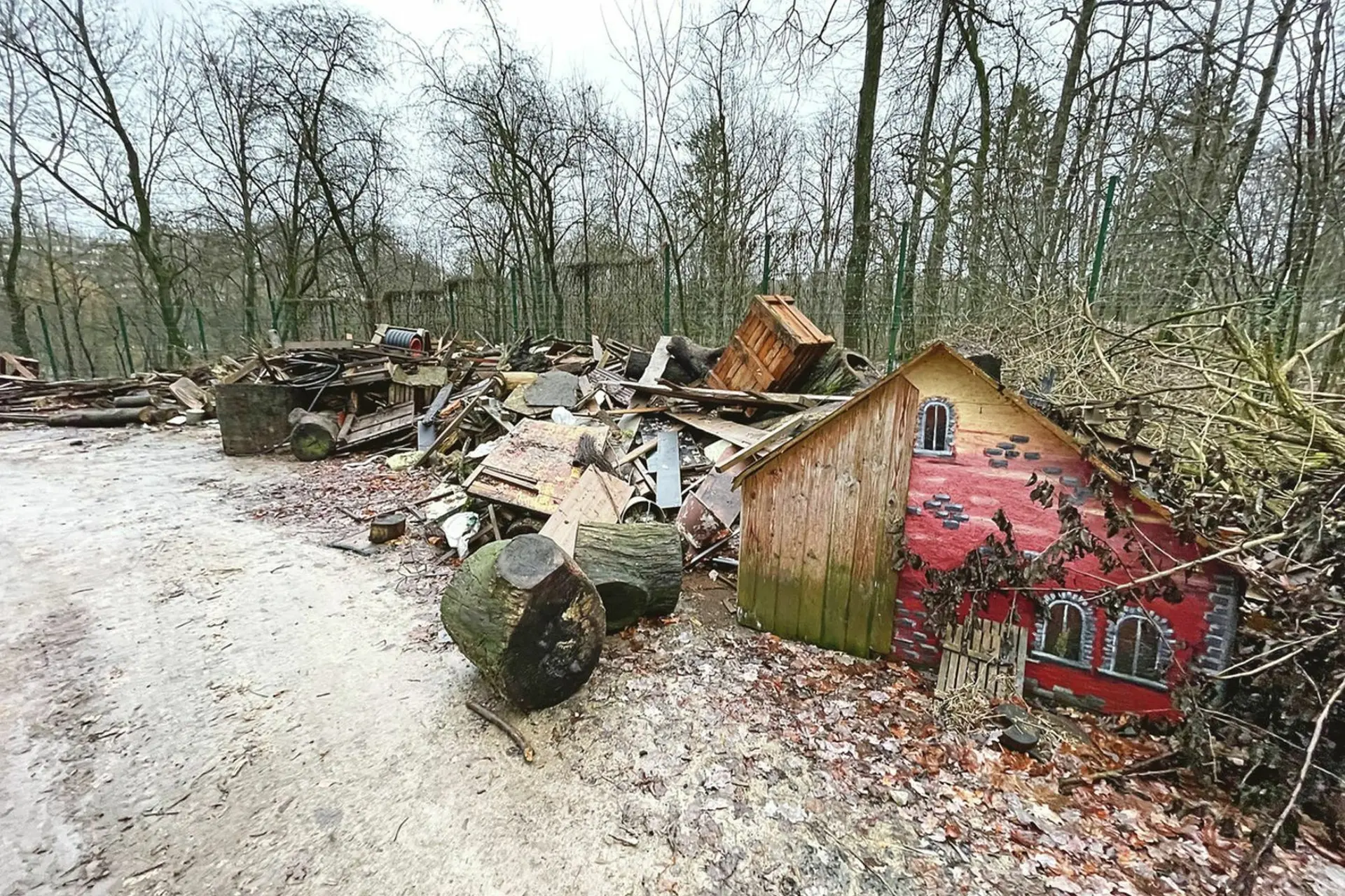 Lietuvos zoologijos sodo sąvartynas