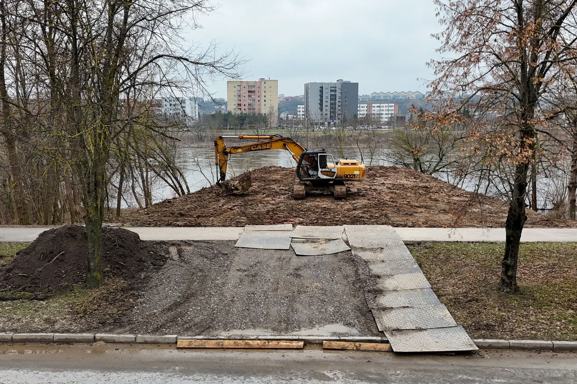 Vaizdingame Neries krante tvarkomas sklypas: nenustebsite, kam jis dabar priklauso